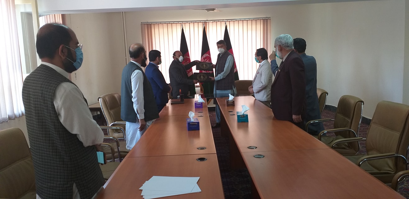 تفاهم نامه همكاري ميان اكادمي علوم افغانستان و پوهنتون غزني به امضا رسيد