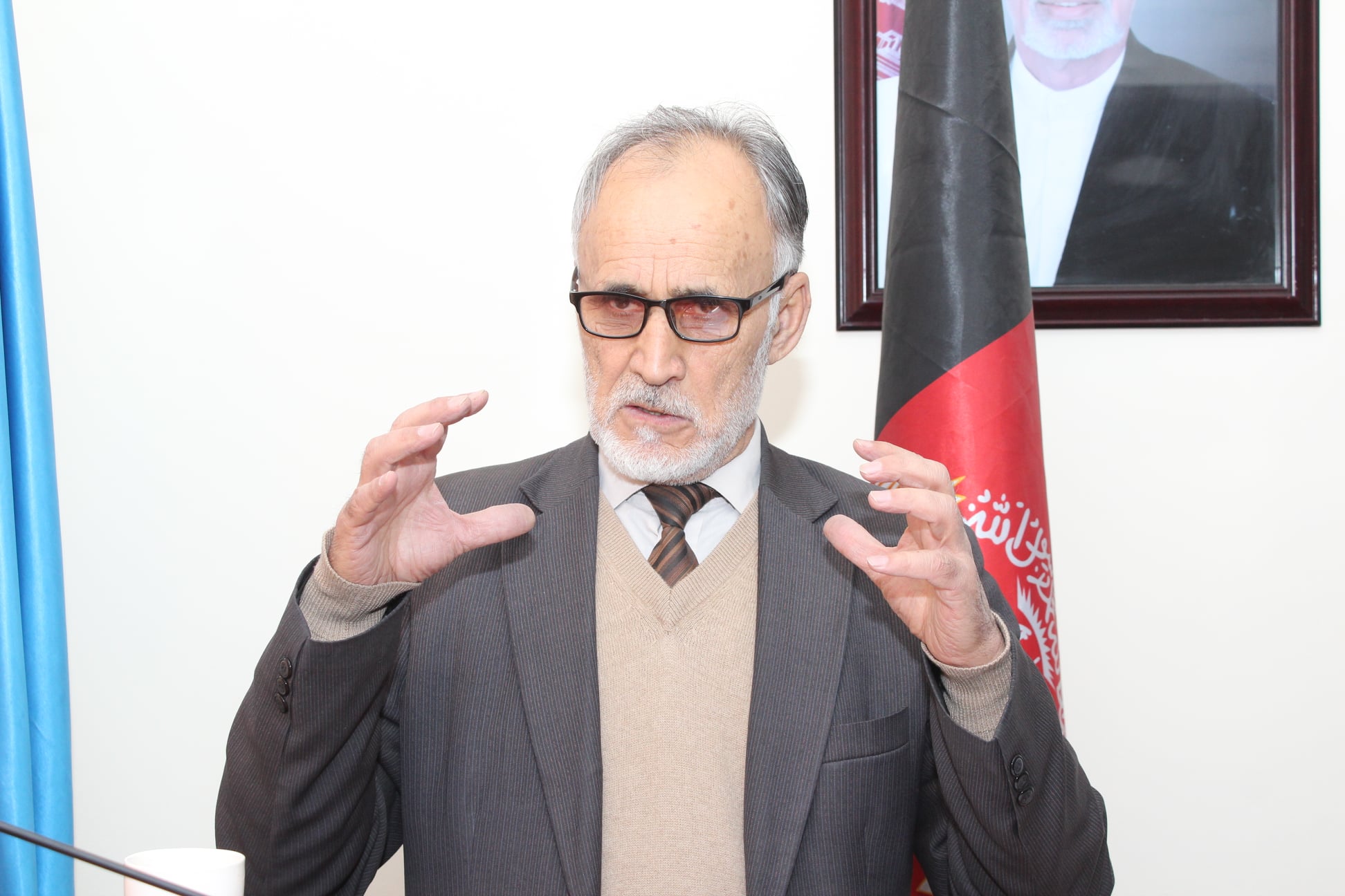د اساسي قانون په رڼا کې د افغانستان د بهرني سیاست اهداف او اصول