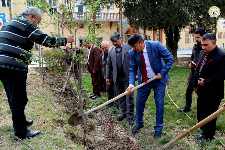 نهال شانی به پیشواز از افتتاح بند کمال خان در اکادمی علوم