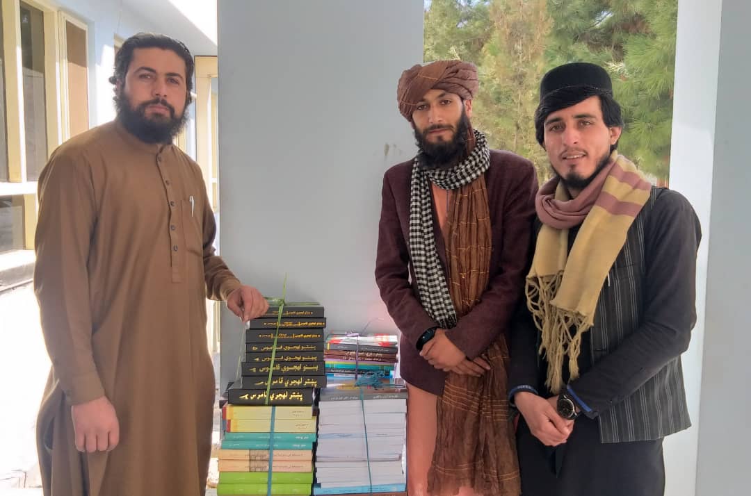 د کوښښ عامه کتابتون سره د علمي آثارو مرسته وشوه