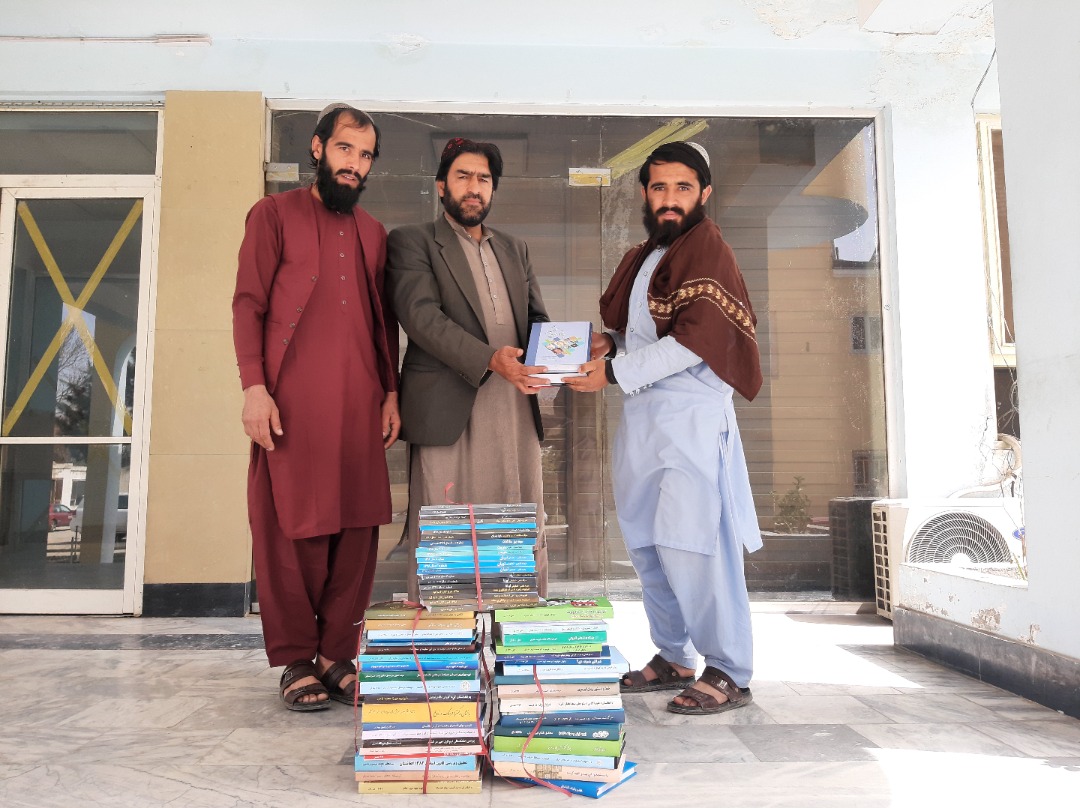 د غزني ولایت د واغظ ولسوالۍ د شاه ابوالفتح کتابتون سره د علمي آثارو مرسته وشوه؛