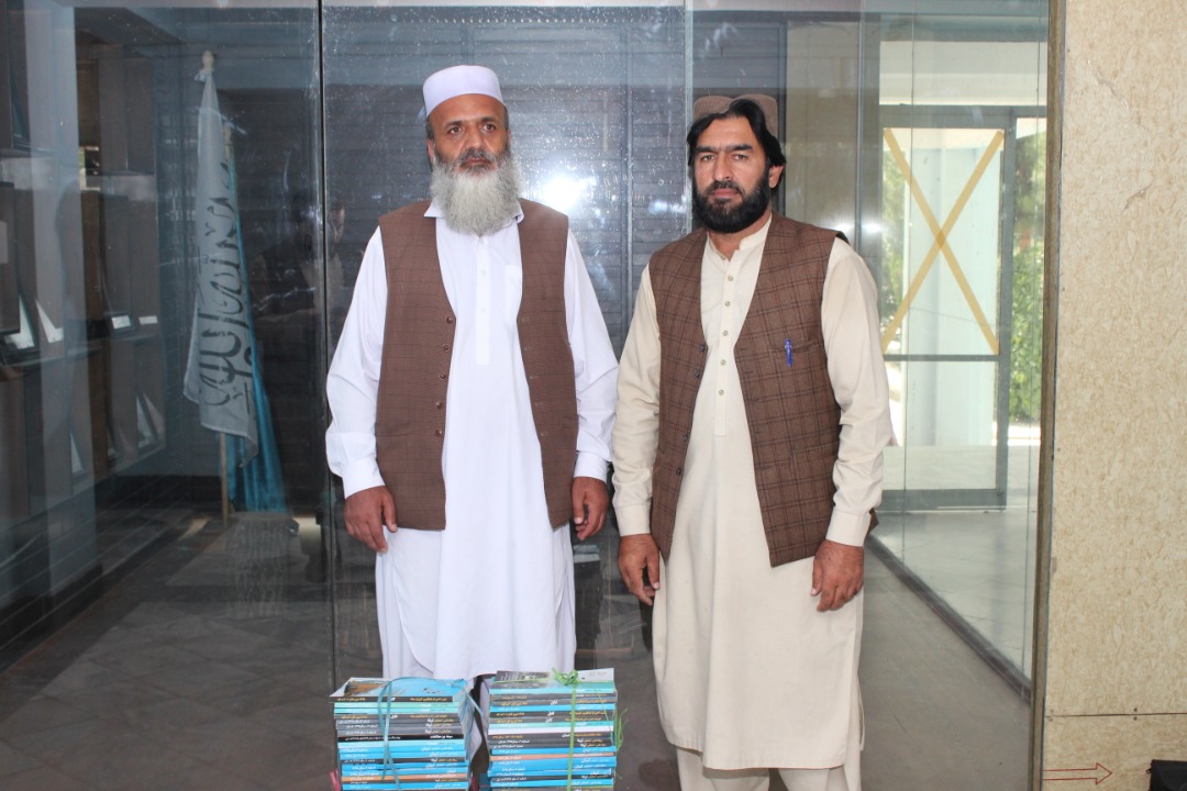 د ایثار خصوصي لېسې سره د علمي آثارو مرسته وشوه؛