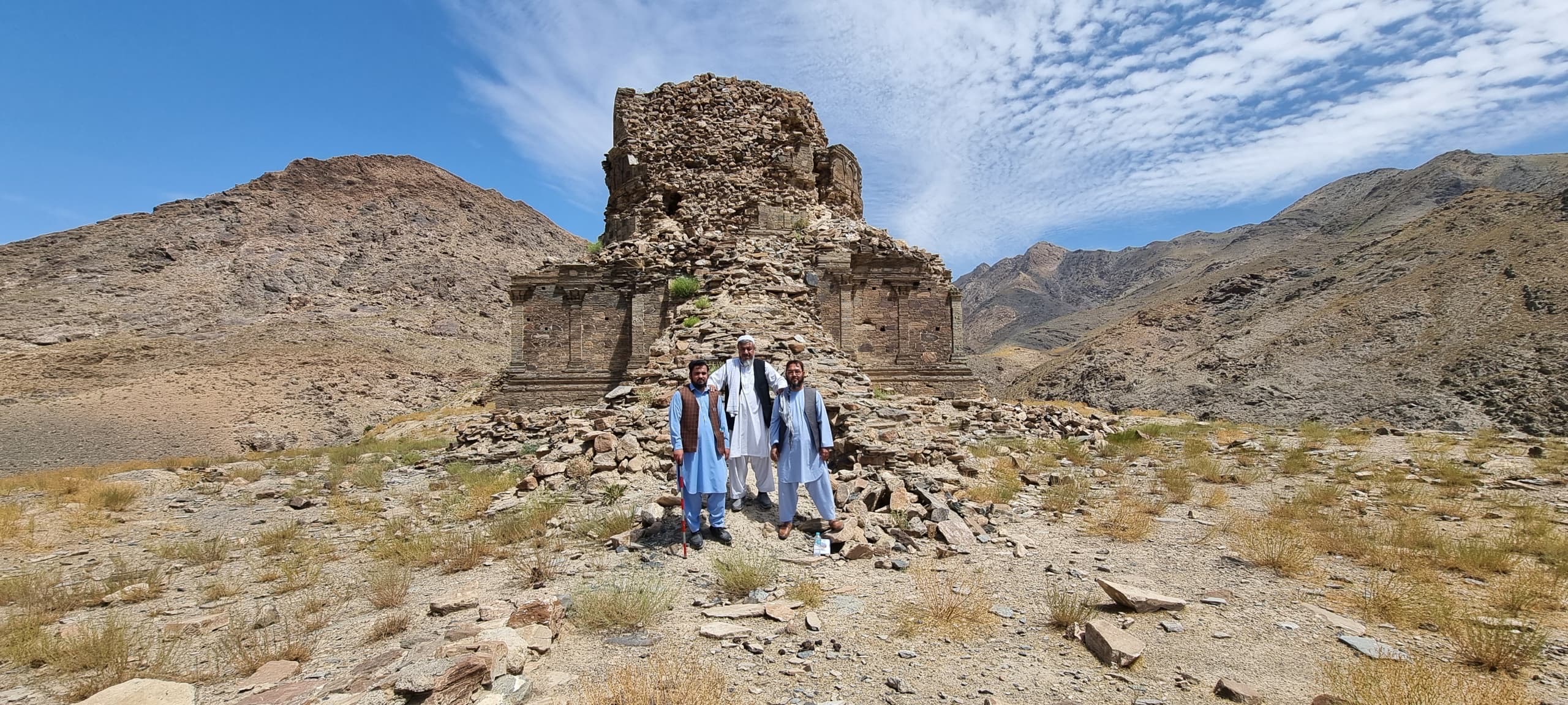 هیأتی از دانشمندان مرکز  تحقیقات بین المللی کوشانی از ساحات باستانی گلدره و ستوپه شیوه کی ولایت کابل طبق پلان دست داشته  به منظور غنامندی آرشیف این مرکز بازدید به عمل آوردند. هیأت در نخست عازم ساحه باستانی گلدره گردید که این ساحه در ۳۰ کیلومتری جنوب شهر کابل در قریه گلدره ولسوالی موسهي احراز موقعیت نموده ومربوط به دوره کوشانی می باشد. ساحه متذکره را در قرن ۱۹ انگلیس ها حفریات غیر قانونی نموده جعبه تبرک و دیگر اشیای قیمتی آن را به یغما برده اند و بعد ها توسط تیم باستان‌شناسان فرانسه تحت کاوش های علمی قرار گر