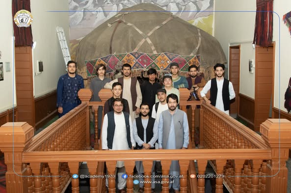 د اتنوګرافۍ څېړنيز موزیم څخه د زده کړیالانو لیدنه